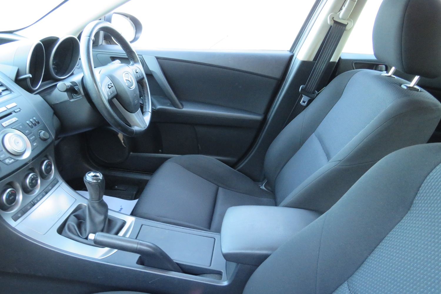 Used Mazda Mazda3 2011 for sale - 77105804: Photo 24