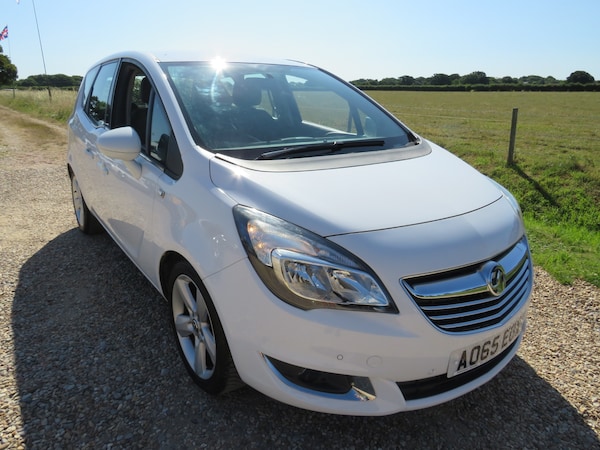 Used Vauxhall Meriva 2015 for sale - 75130071: Photo 2