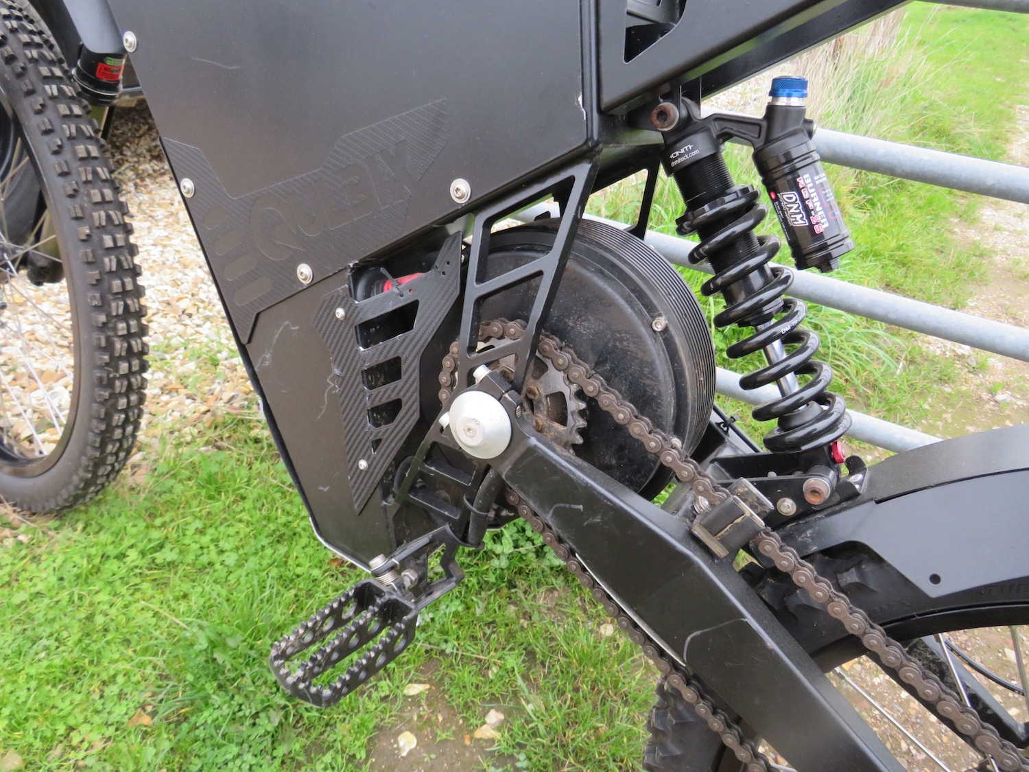 E MOTORBIKE SURON STYLE