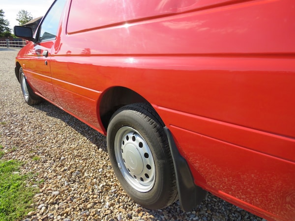 Used Ford Escort 2001 for sale - 72265200: Photo 26