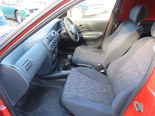 Used Ford Escort 2001 for sale - 72265200: Photo 37