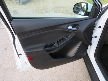 Used Ford Focus 2016 for sale - 79211603: Photo