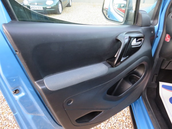 Used Citroen Berlingo Multispace 2010 for sale - 73582141: Photo 32