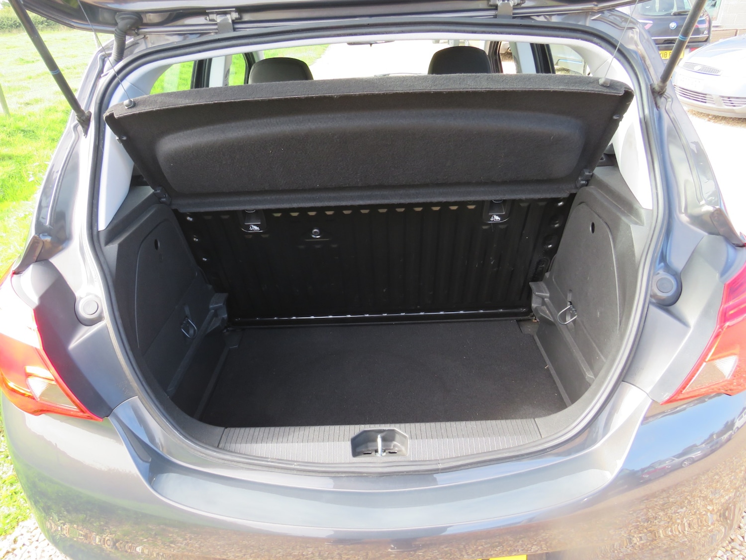 Used Vauxhall Corsa 2016 for sale - 75918058: Photo 28