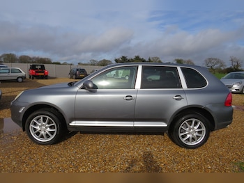 Used Porsche Cayenne 2004 for sale - 77635780: Photo
