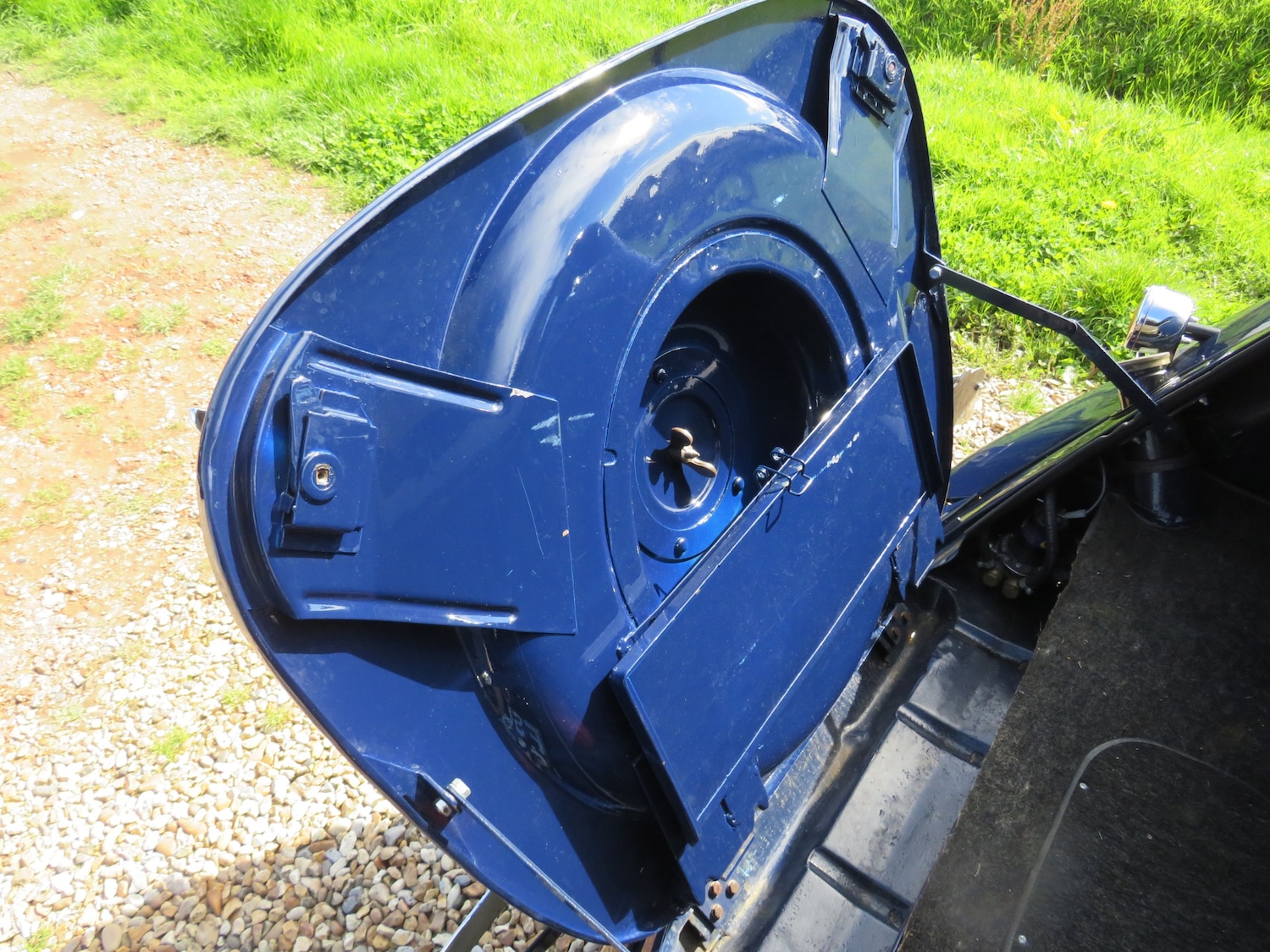 Vehicle 44