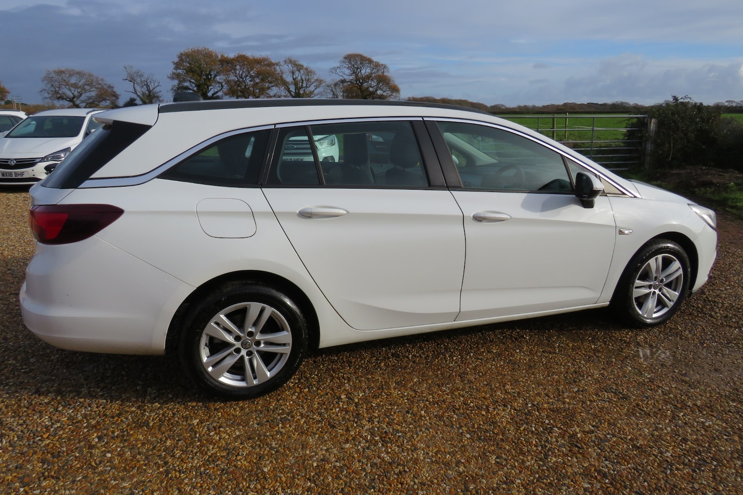Used Vauxhall Astra 2018 for sale - 76831101: Photo 4