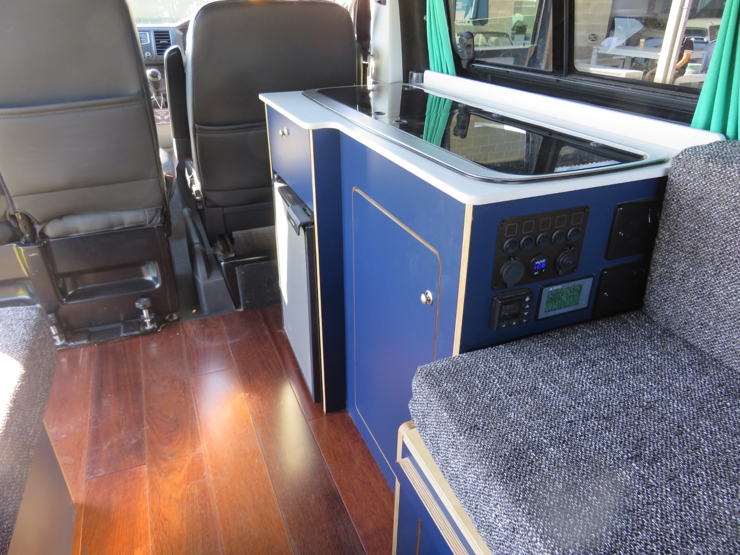 Used Volkswagen Transporter 2018 for sale - 76113851: Photo 25