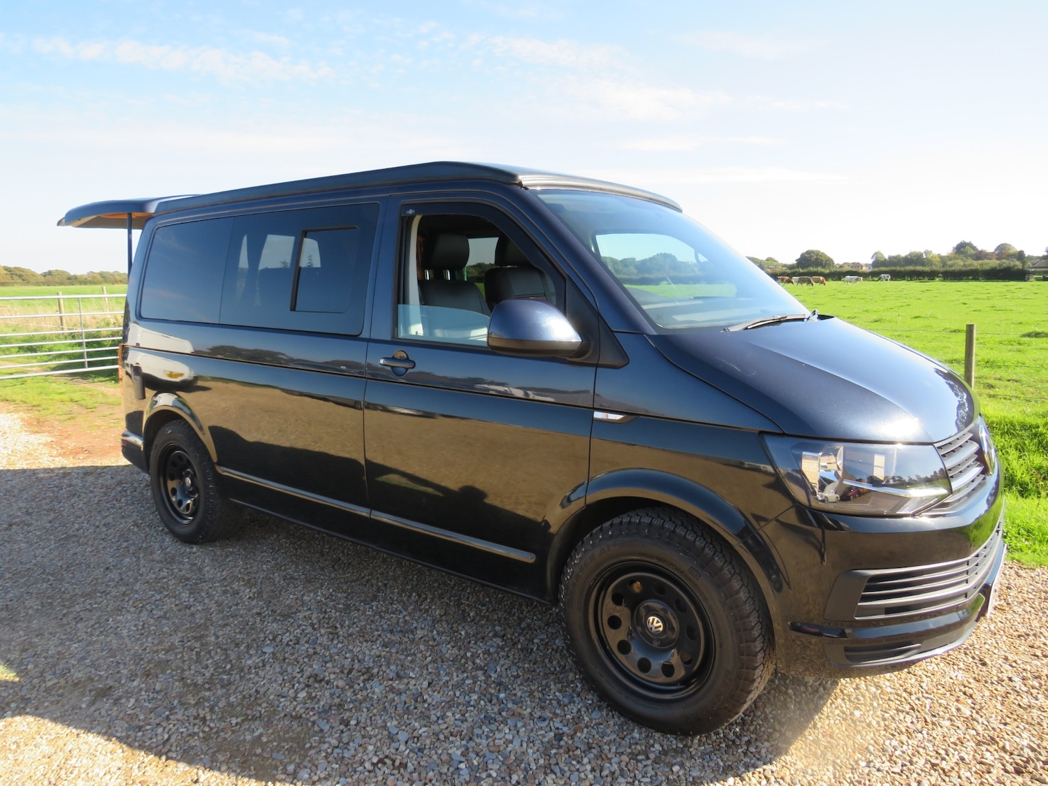 Used Volkswagen Transporter 2018 for sale - 76113851: Photo 3