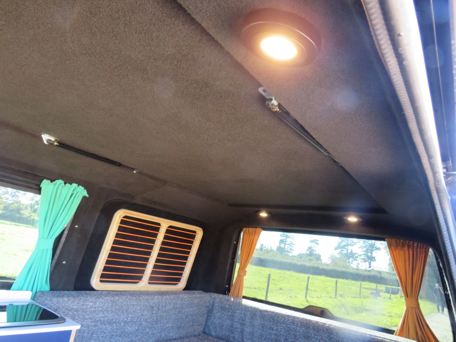 Used Volkswagen Transporter 2018 for sale - 76113851: Photo 38