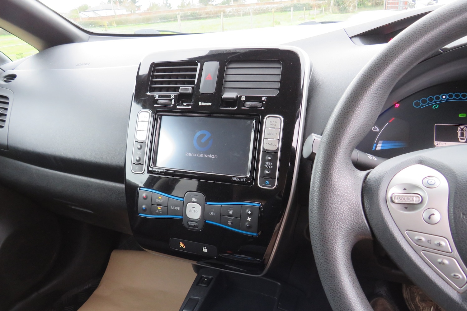 Used Nissan Leaf 2015 for sale - 78094760: Photo 30