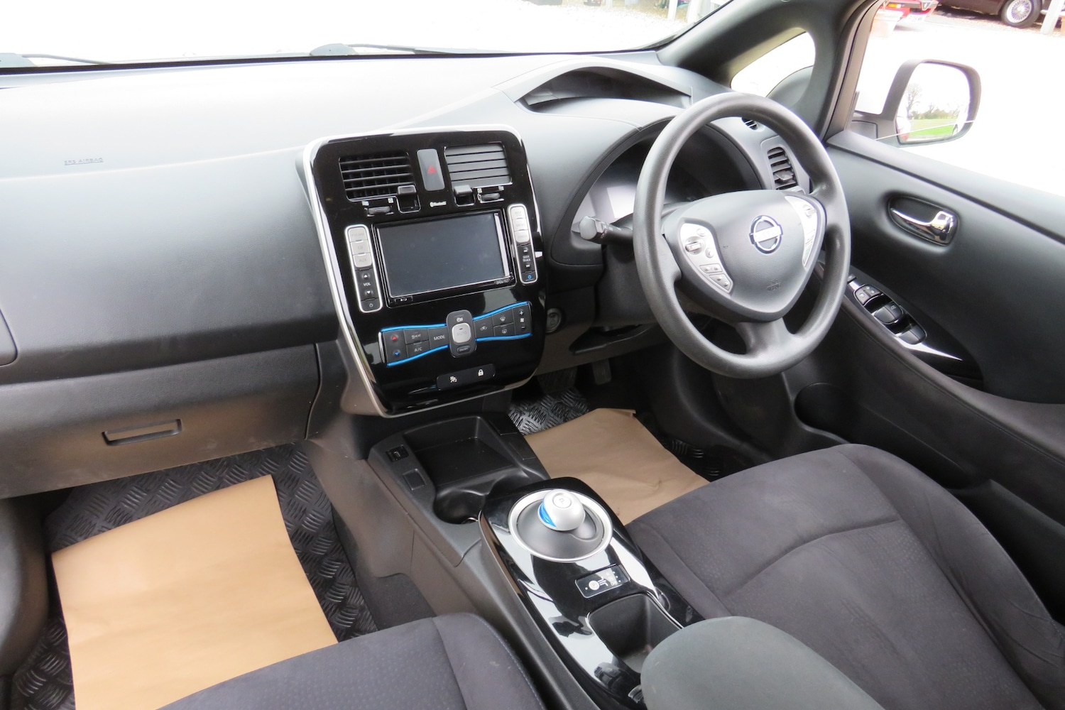 Used Nissan Leaf 2015 for sale - 78094760: Photo 4