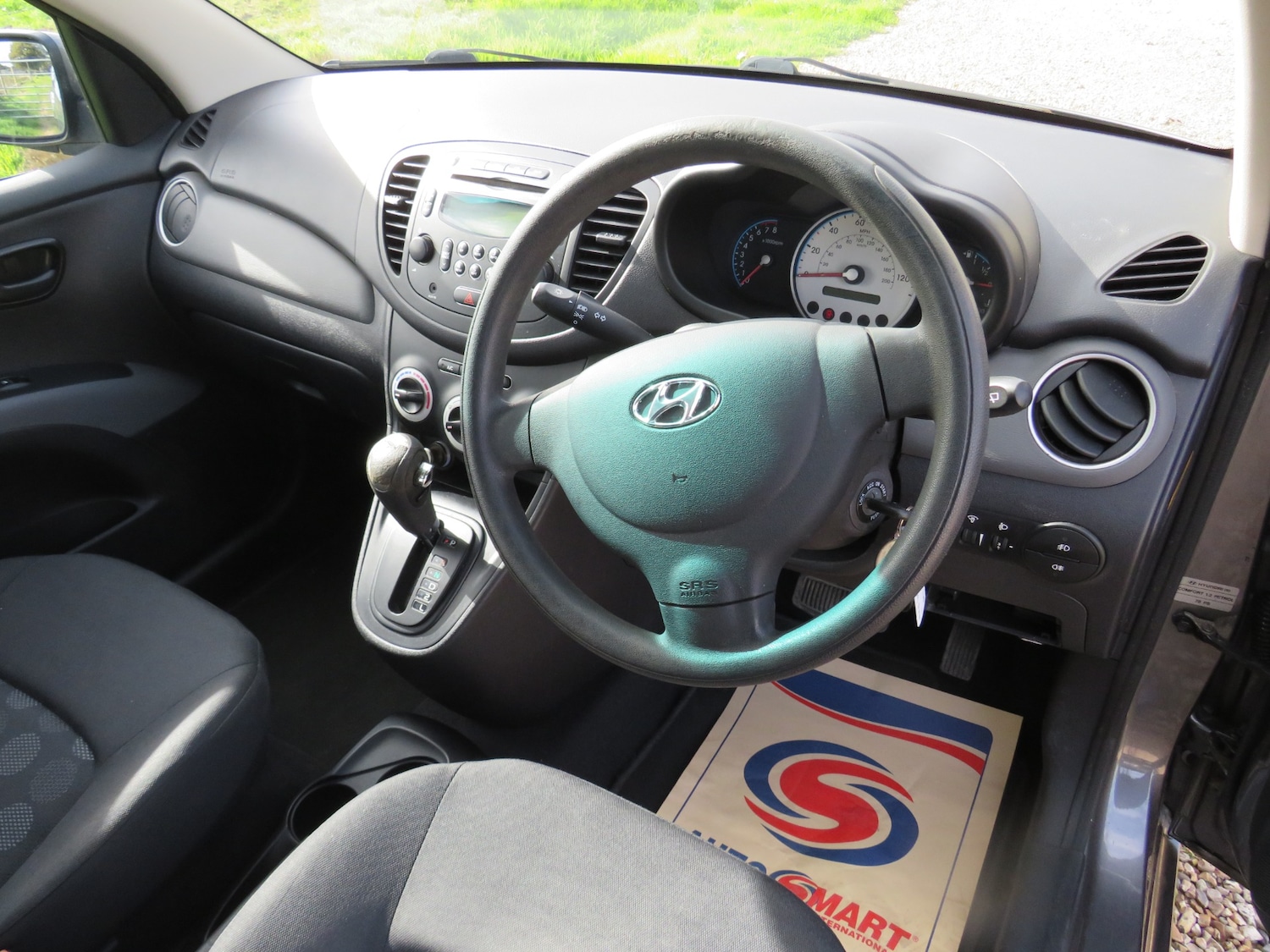 Used Hyundai i10 2009 for sale - 76193348: Photo 10