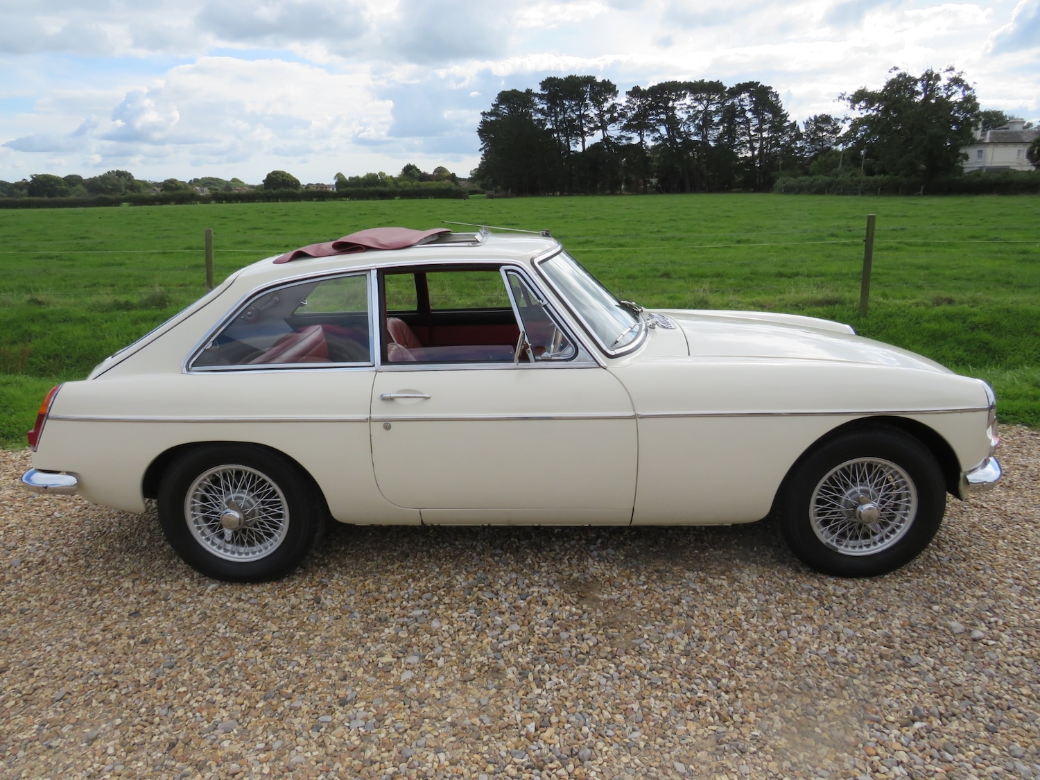 Used MG MGB GT 1966 for sale - 76018307: Photo 4