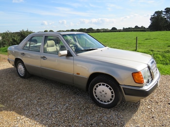 Mercedes-Benz - E-Class