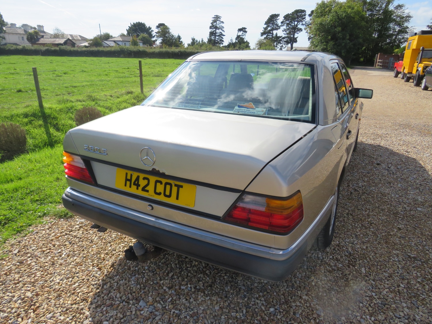 Used Mercedes-Benz E-Class 1990 for sale - 76090634: Photo 7
