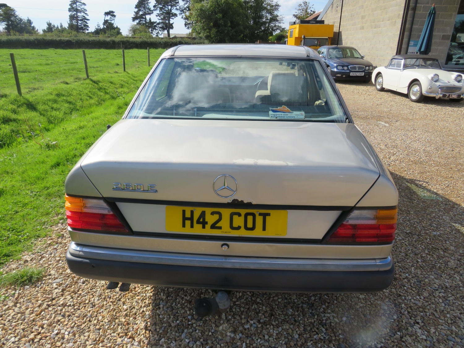 Used Mercedes-Benz E-Class 1990 for sale - 76090634: Photo 8