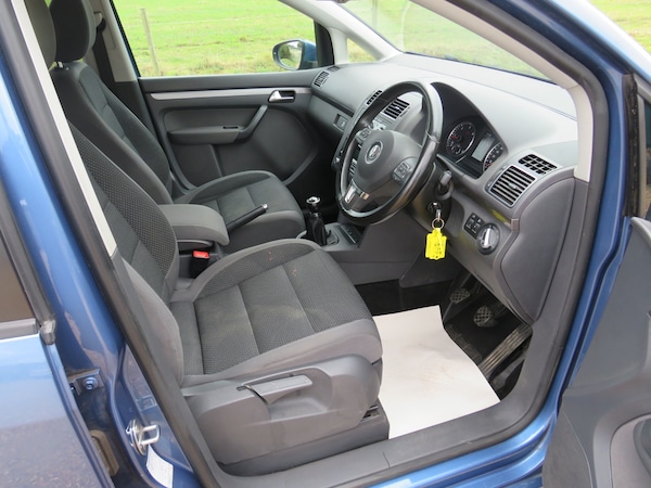 Used Volkswagen Touran 2011 for sale - 75760267: Photo 13