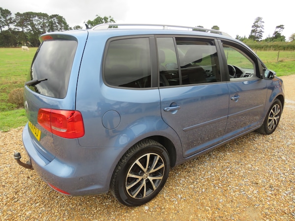 Used Volkswagen Touran 2011 for sale - 75760267: Photo 8