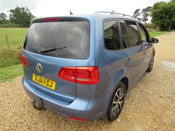 Used Volkswagen Touran 2011 for sale - 75760267: Photo 9