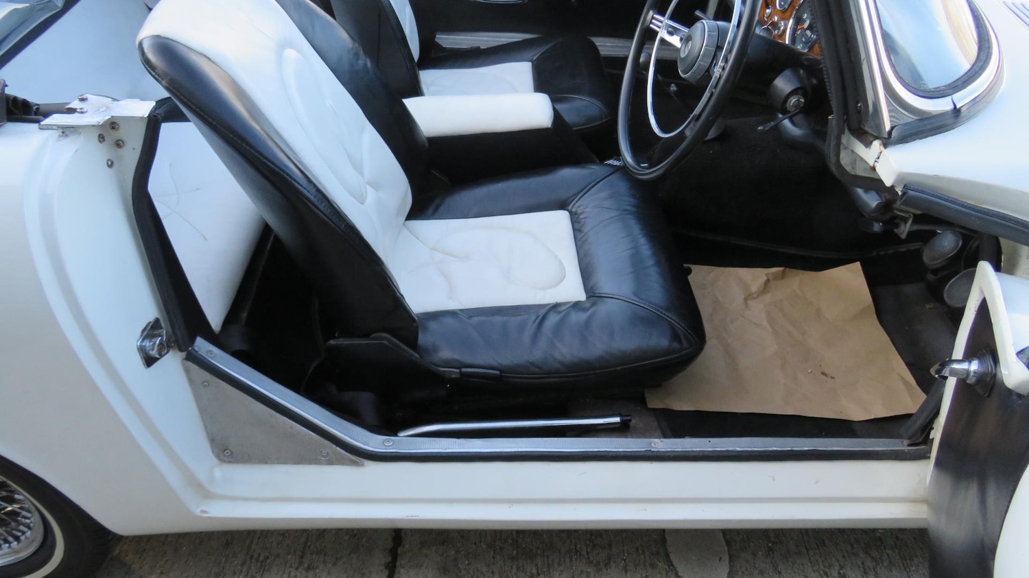 Vehicle 28