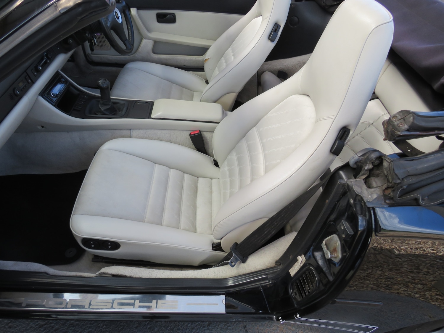 Used Porsche 944 1989 for sale - 75932934: Photo 24