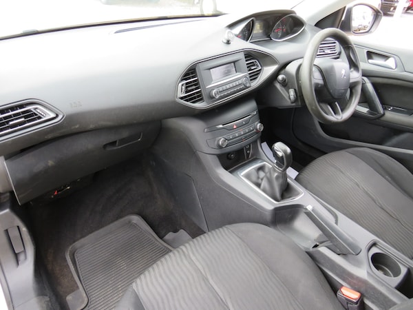 Used Peugeot 308 2017 for sale - 71883145: Photo 6