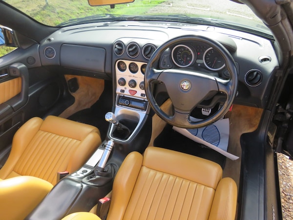 Used Alfa Romeo Spider 2001 for sale - 75715432: Photo 10
