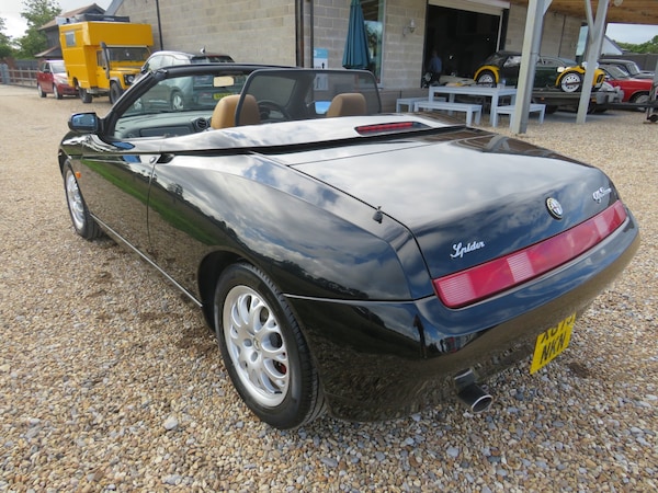 Used Alfa Romeo Spider 2001 for sale - 75715432: Photo 24