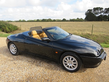 Used Alfa Romeo Spider 2001 for sale - 75715432: Photo