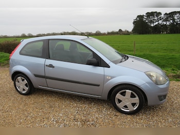 Used Ford Fiesta 2006 for sale - 77901033: Photo