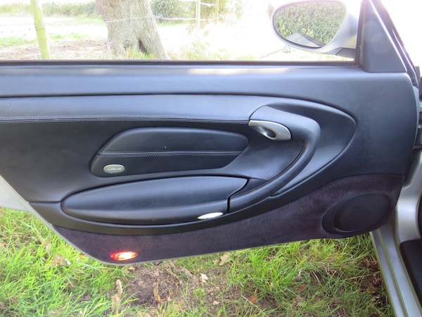 Used Porsche 911 2001 for sale - 72294311: Photo 38