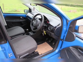 Used Volkswagen up! 2014 for sale - 78882882: Photo