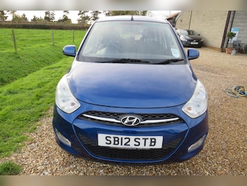 Used Hyundai i10 2012 for sale - 76436593: Photo