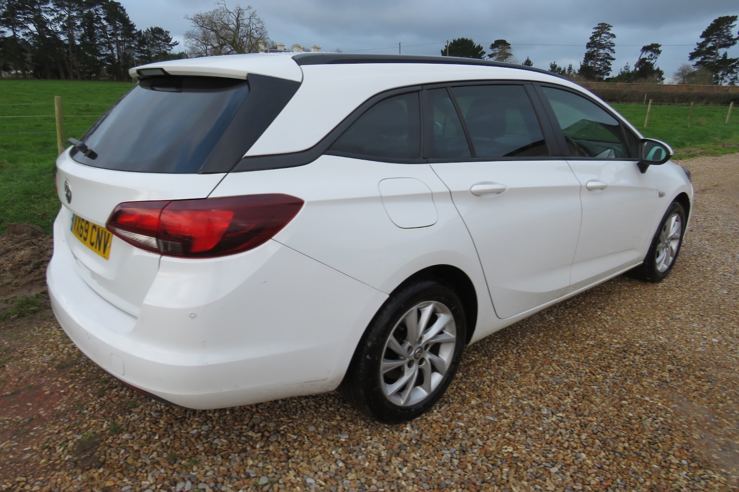 Used Vauxhall Astra 2019 for sale - 76895642: Photo 2