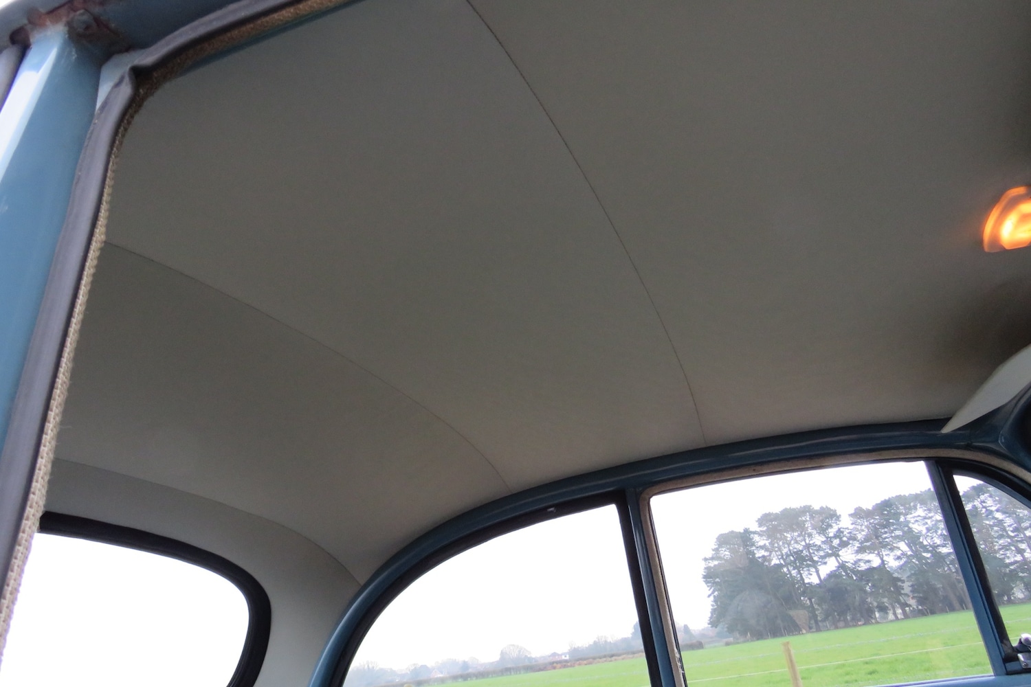 Used Morris Minor 1960 for sale - 77812800: Photo 14