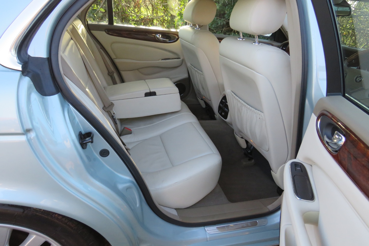 Used Jaguar XJ 2003 for sale - 76963787: Photo 47