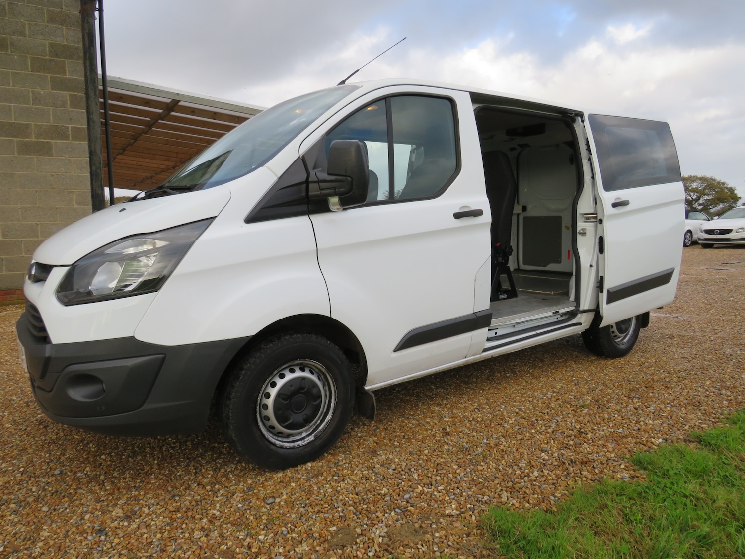 Used Ford Transit Custom 2017 for sale - 76427838: Photo 25