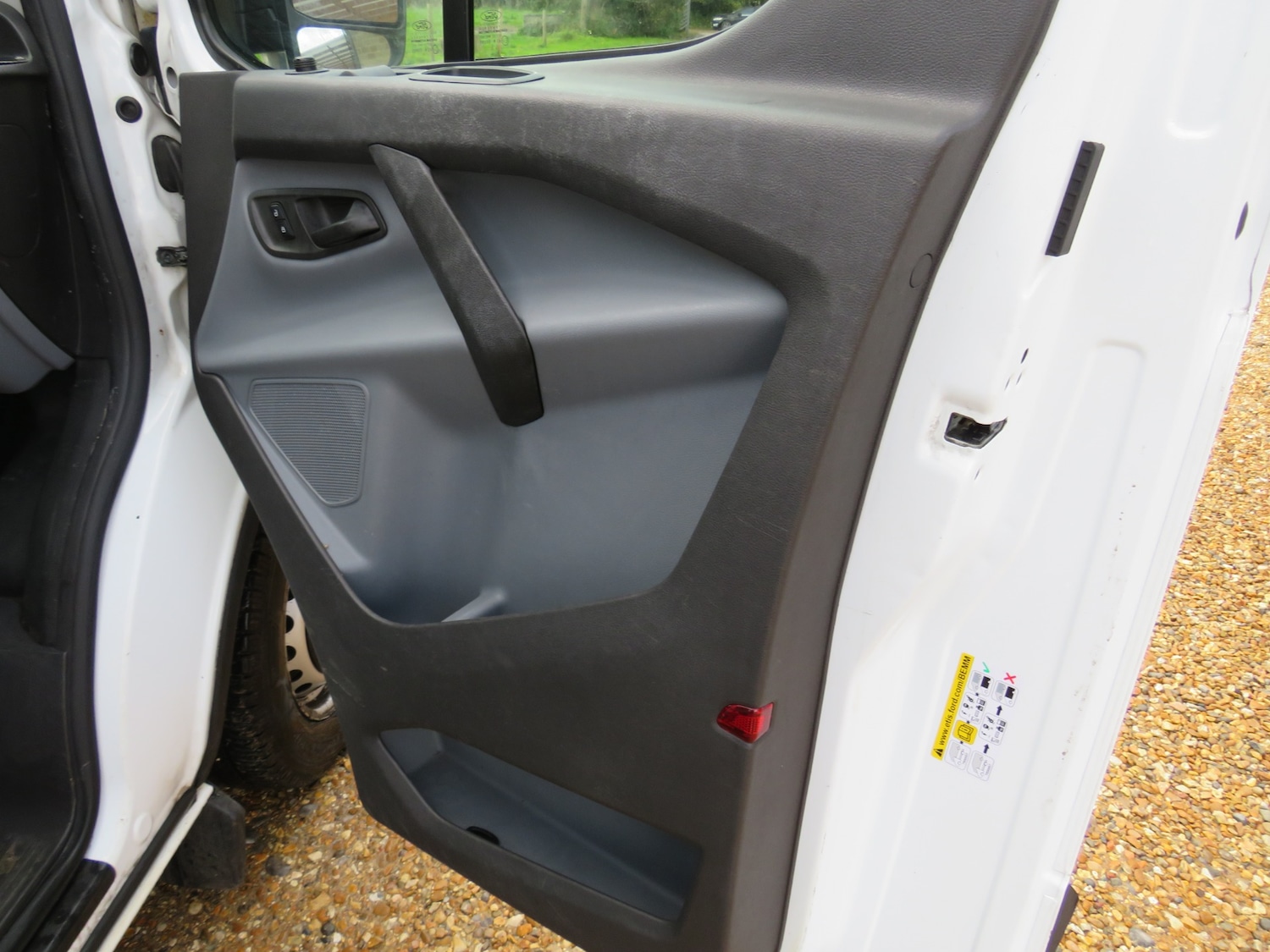 Used Ford Transit Custom 2017 for sale - 76427838: Photo 8