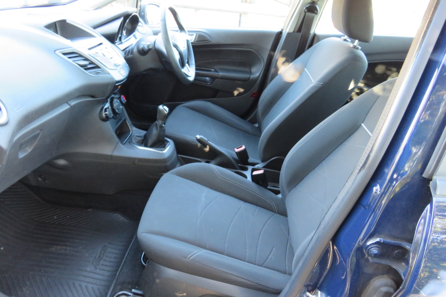 Used Ford Fiesta 2015 for sale - 76663848: Photo 35