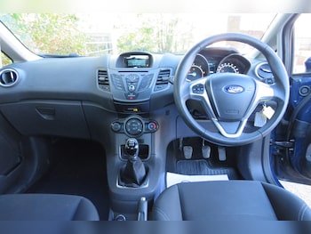 Used Ford Fiesta 2015 for sale - 76663848: Photo