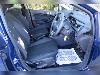 Used Ford Fiesta 2015 for sale - 76663848: Photo