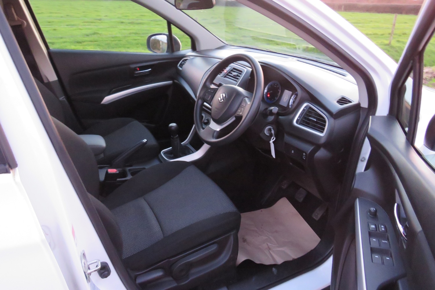 Used Suzuki SX4 S-Cross 2015 for sale - 76963009: Photo 12