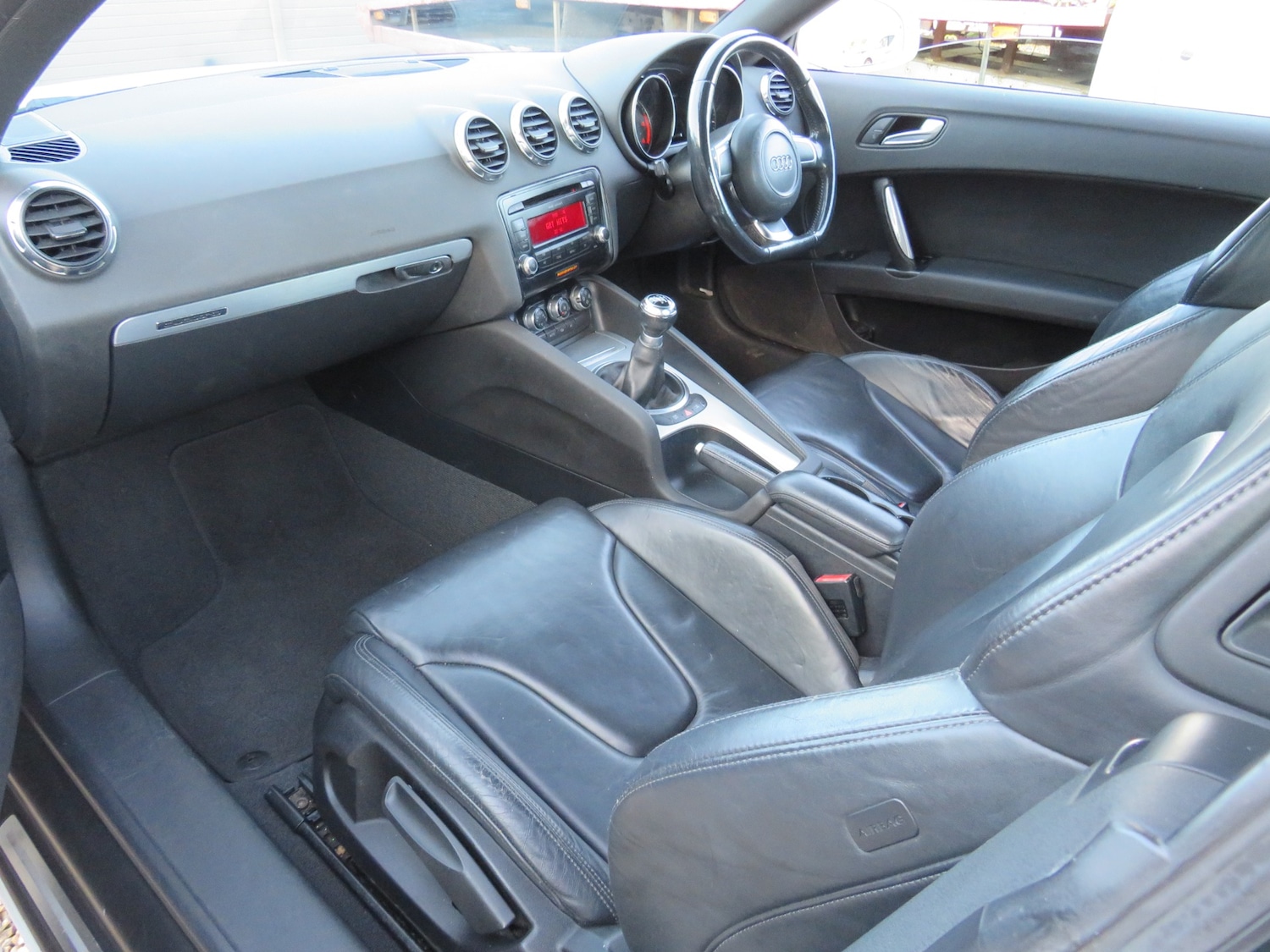 Used Audi TT 2009 for sale - 76394925: Photo 14