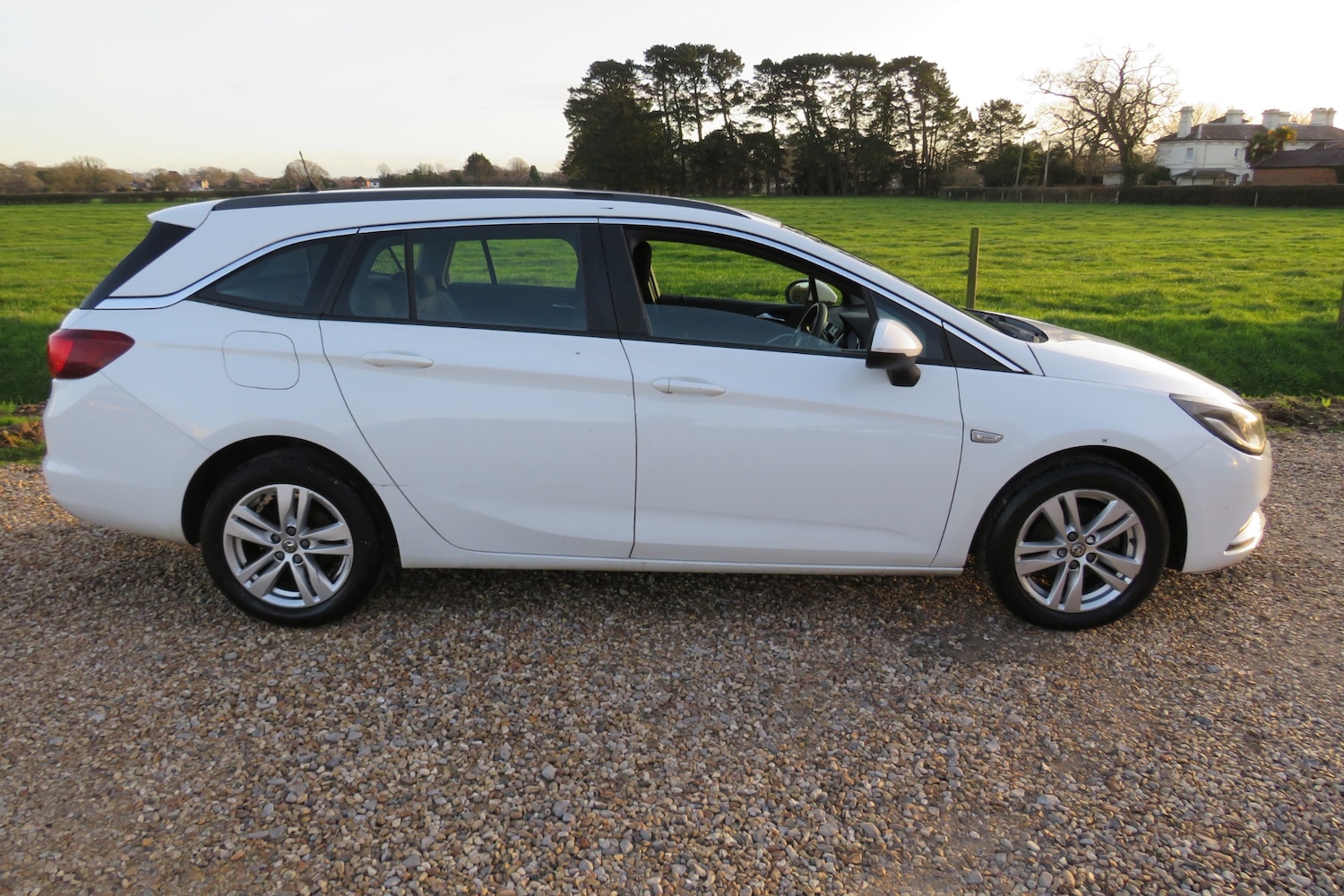 Used Vauxhall Astra 2017 for sale - 77070853: Photo 11