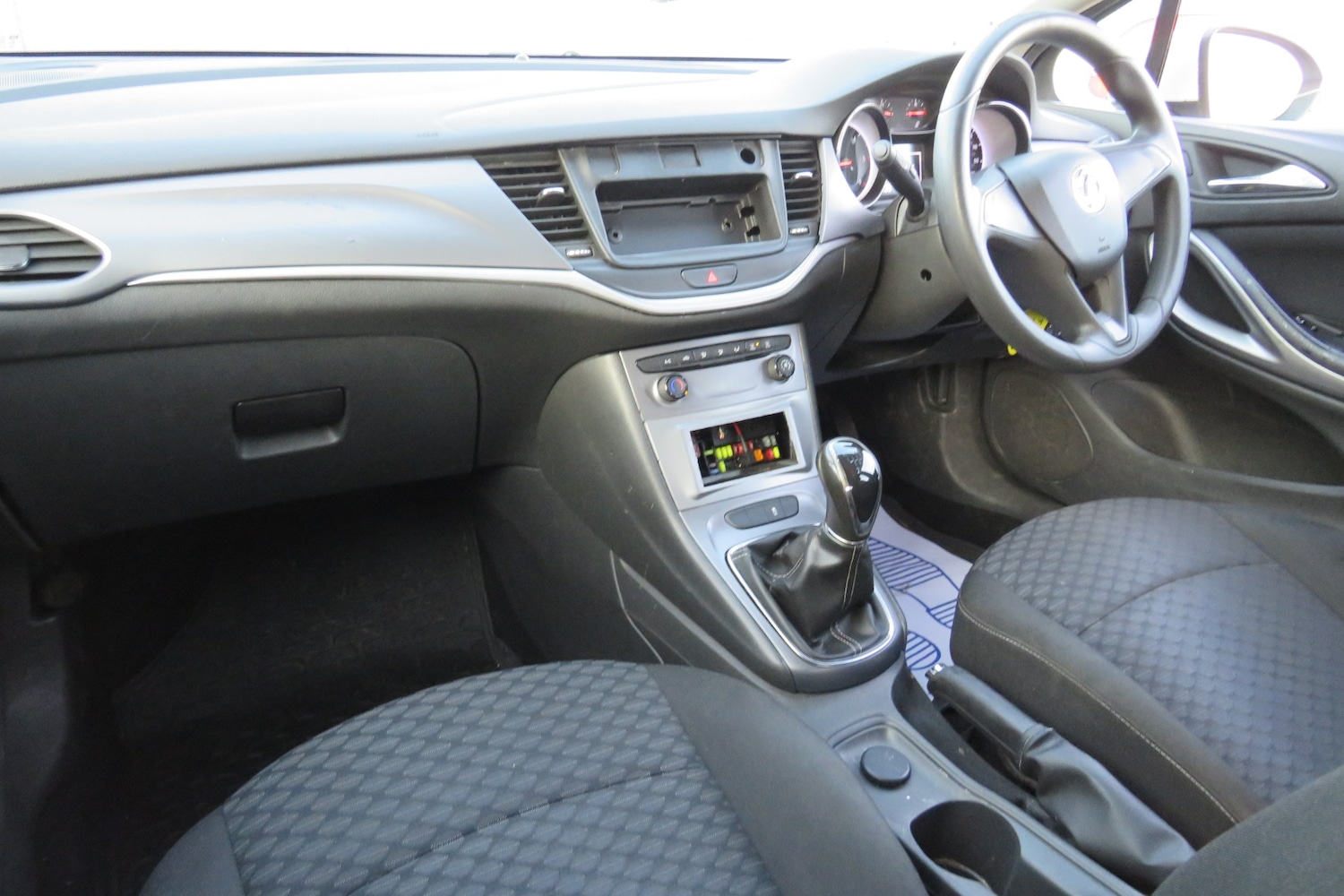 Used Vauxhall Astra 2017 for sale - 77070853: Photo 20