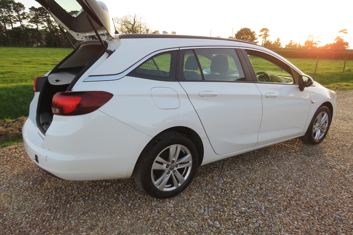Used Vauxhall Astra 2017 for sale - 77070853: Photo 7