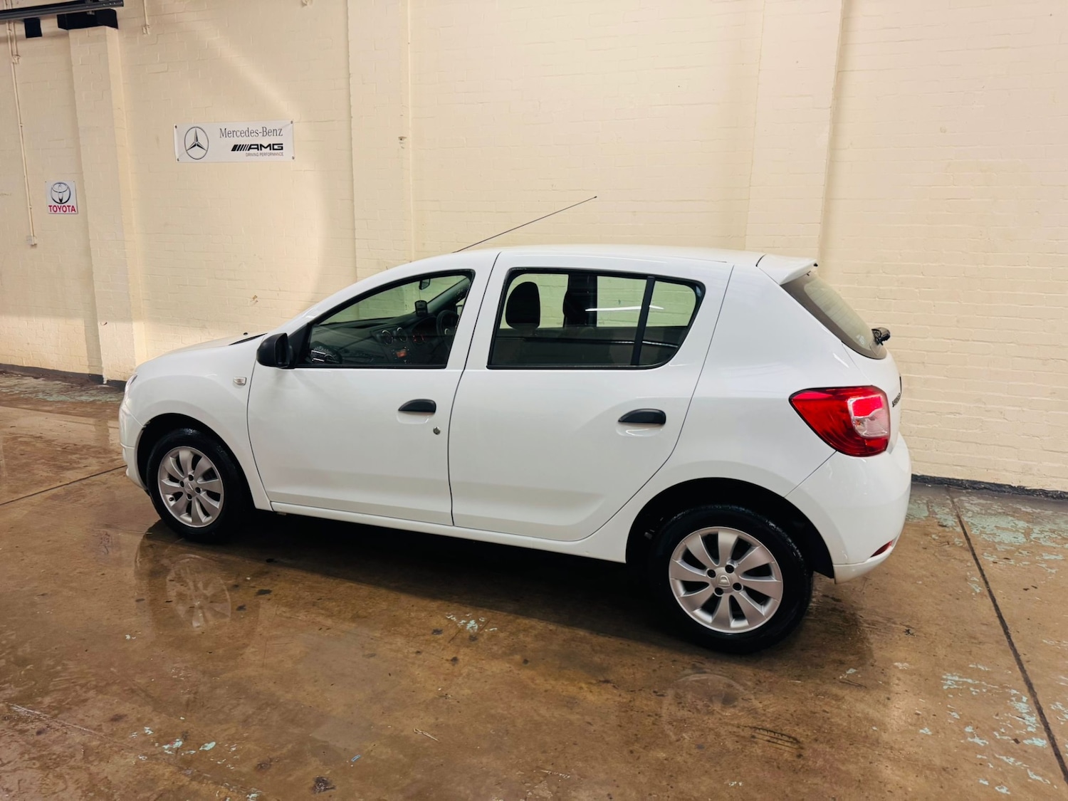 Used Dacia Sandero 2015 for sale - 77032834: Photo 10