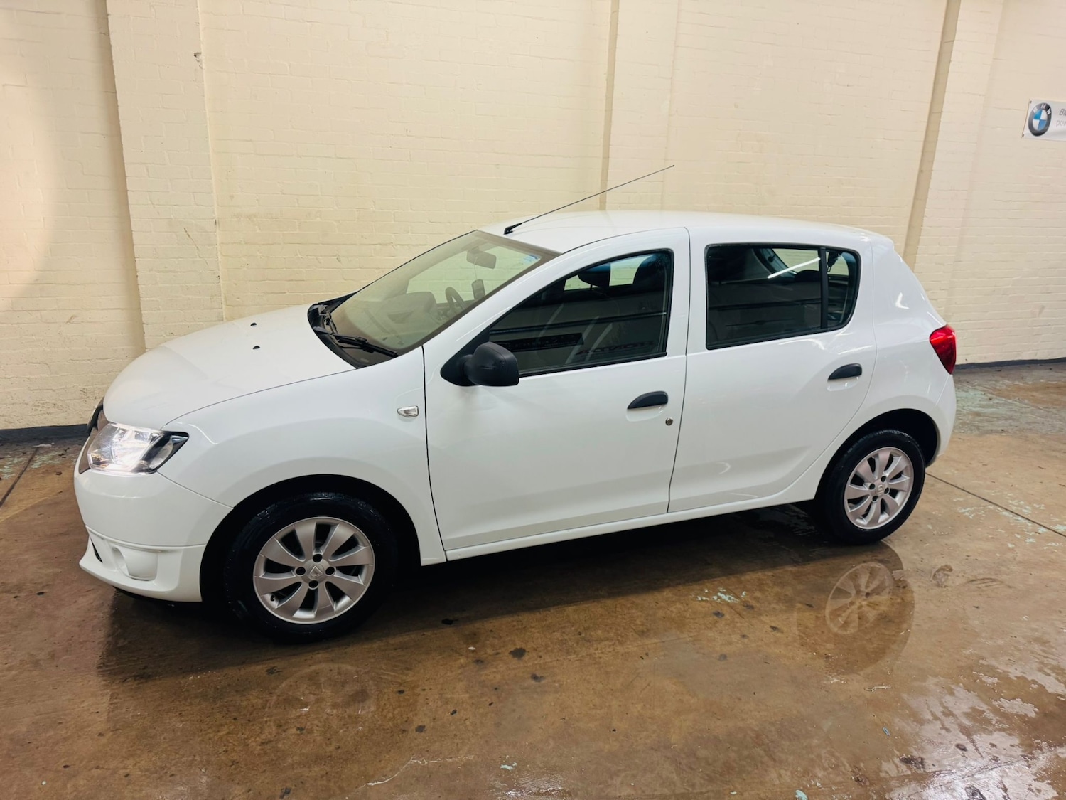 Used Dacia Sandero 2015 for sale - 77032834: Photo 14