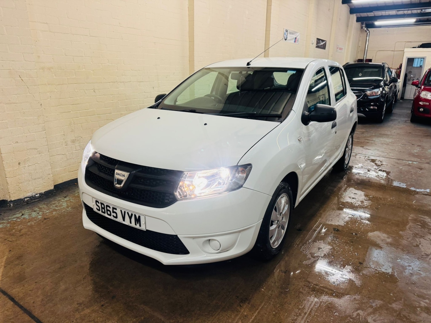 Used Dacia Sandero 2015 for sale - 77032834: Photo 16